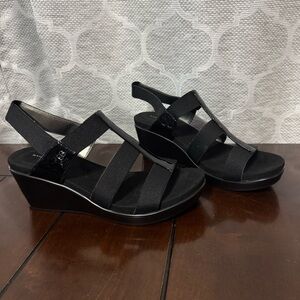 New Black Bandolino Wedge Sandals 9.5